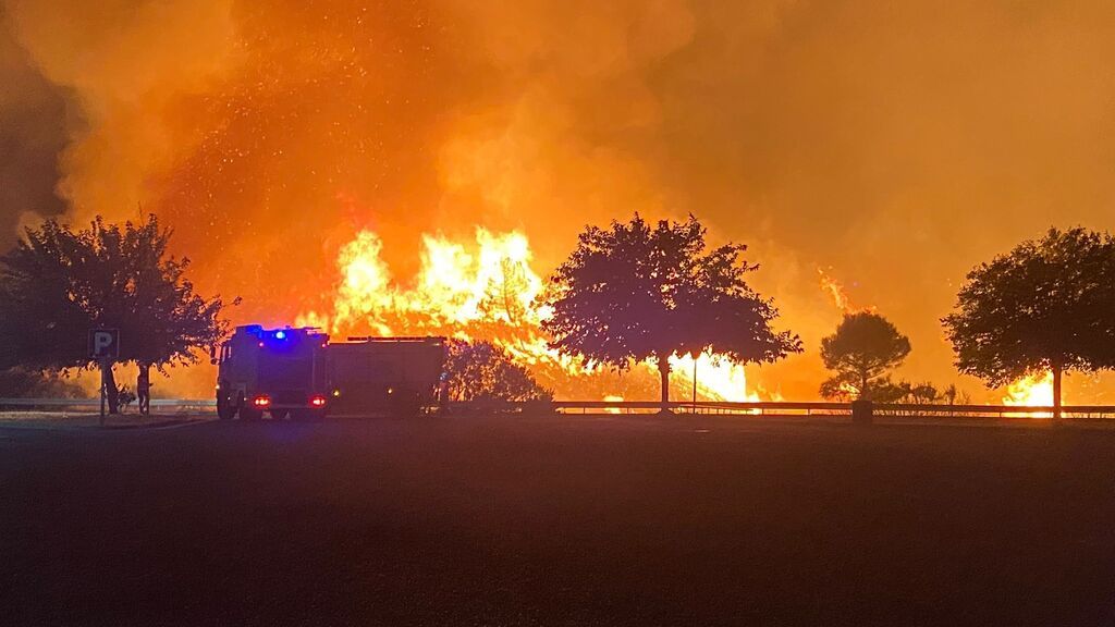 El incendio de Málaga obliga a nuevos desalojos