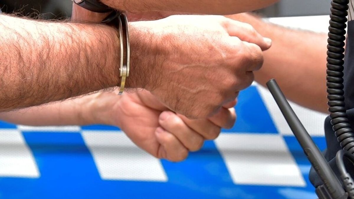 Cincuenta detenidos por pertenencia a dos bandas latinas que actuaban en Pamplona Cincuenta detenidos por pertenencia a dos bandas latinas que actuaban en Pamplona