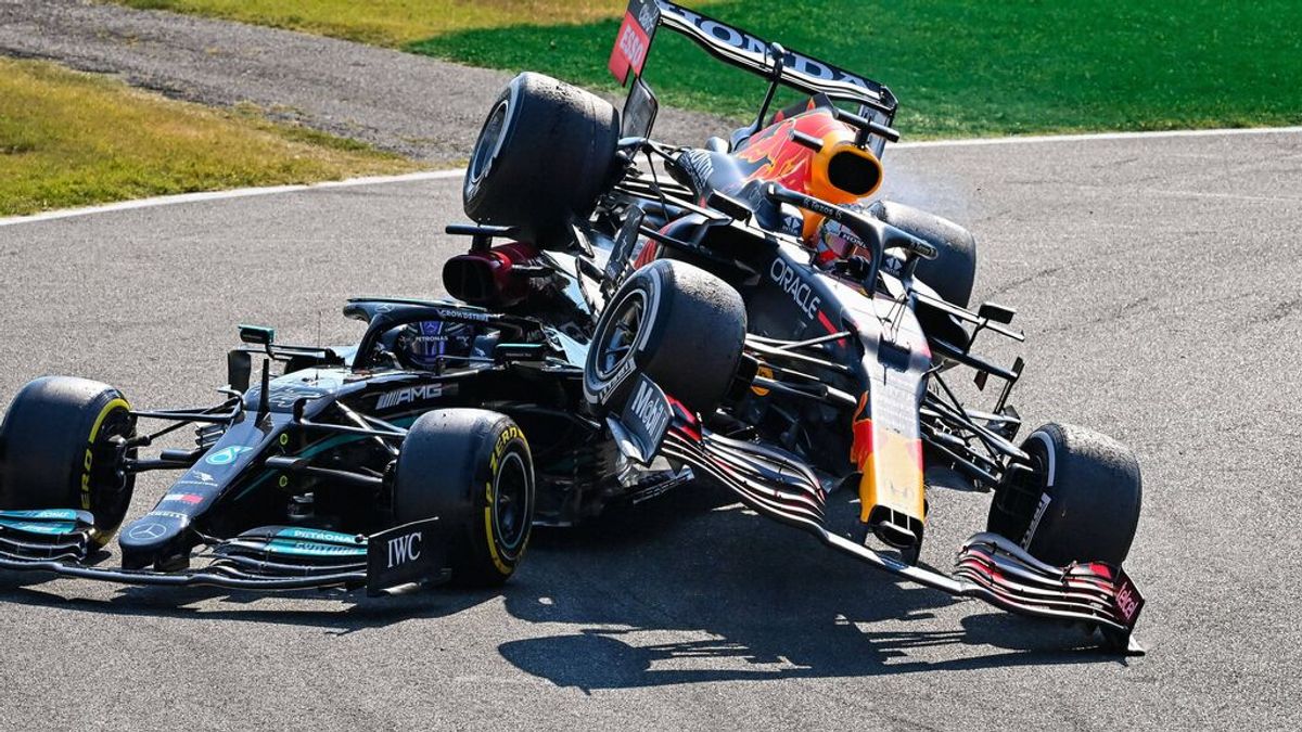 Hamilton salva su vida gracias al halo en Monza Hamilton salva su vida gracias al halo en Monza