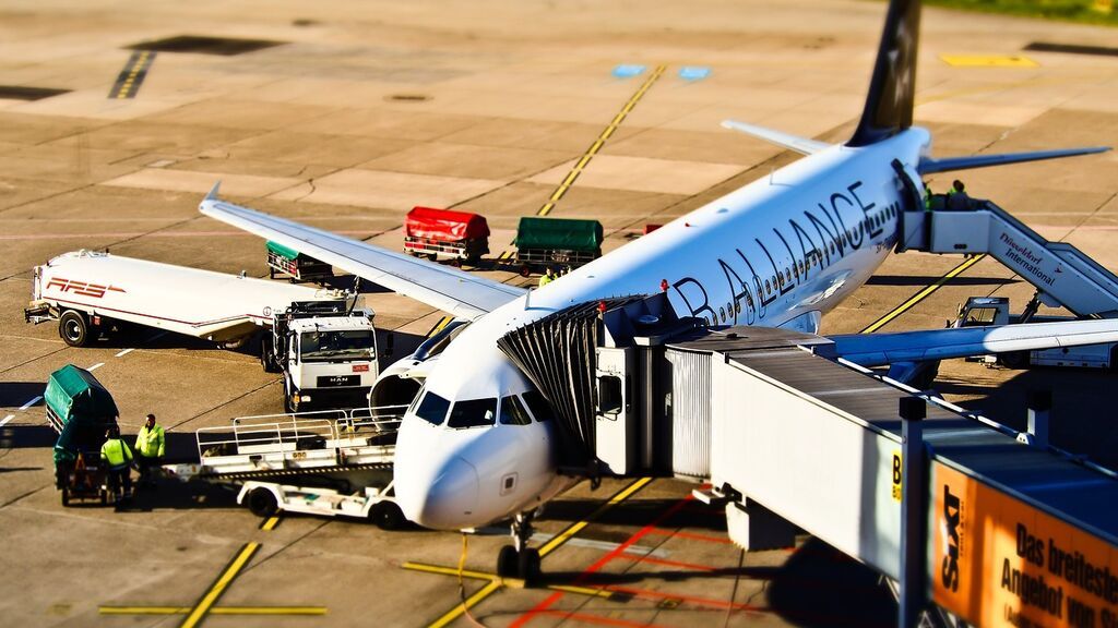 Avión embarcando