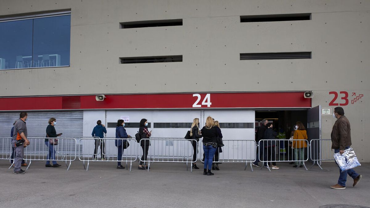 El estadio Wanda deja de vacunar contra la covid-19 tras administrar más de 577.000 dosis El estadio Wanda deja de vacunar contra la covid-19 tras administrar más de 577.000 dosis