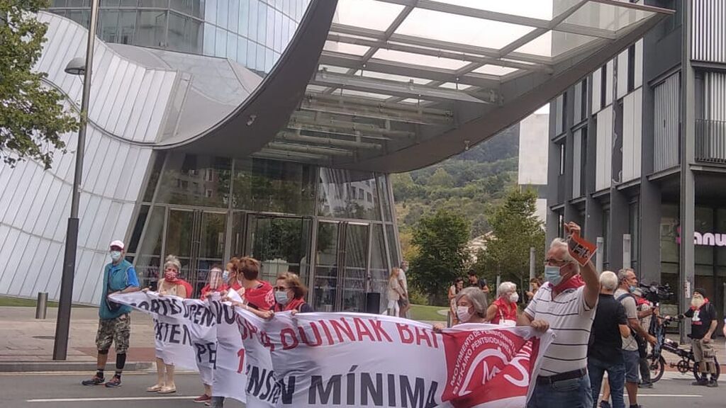 La manifestación ha partido de la Torre Iberdrola.