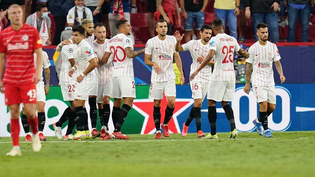 Tablas en el Sevilla - Salzburgo (1-1) en uno de los partidos más raros de Nervión