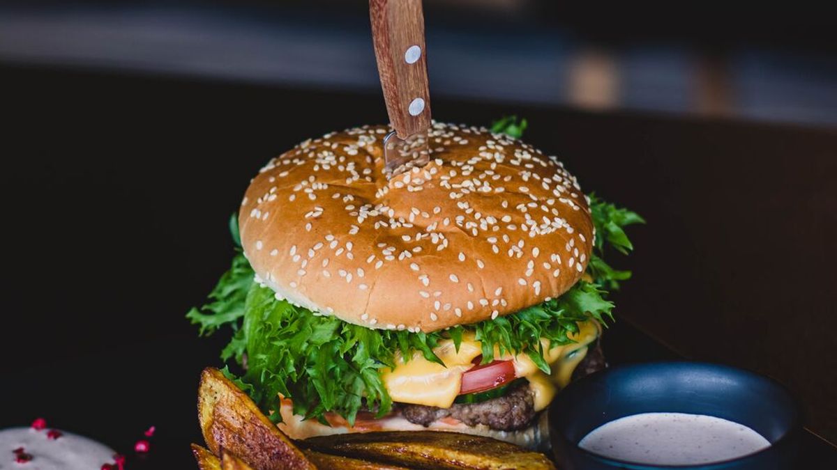 Una clienta de un restaurante de Bolivia encuentra un dedo humano en su hamburguesa Una clienta de un restaurante de Bolivia encuentra un dedo humano en su hamburguesa