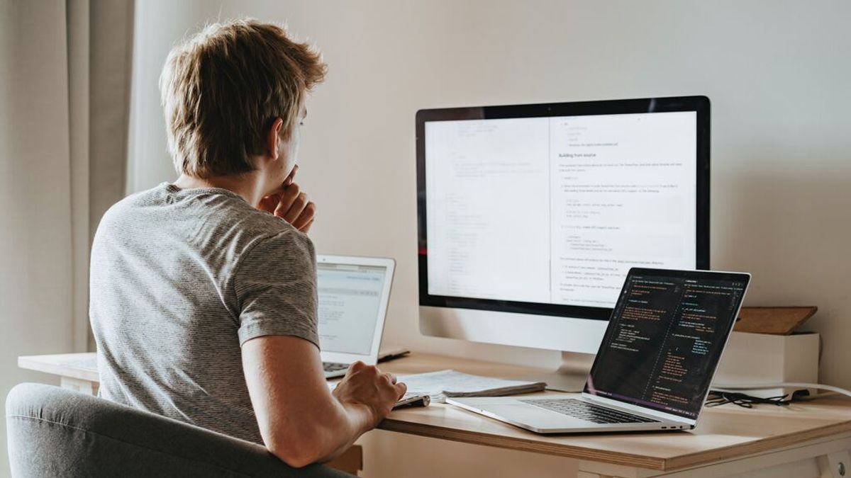 Enfado entre los funcionarios porque solo podrán teletrabajar un día a la semana a partir del 1 de octubre Enfado entre los funcionarios porque solo podrán teletrabajar un día a la semana a partir del 1 de octubre