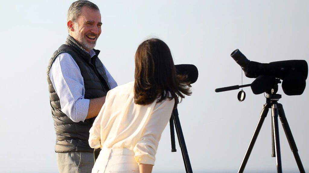 EuropaPress_2650253_reyes_felipe_vi_dona_letizia_visitan_parque_nacional_donana_almonte_huelva