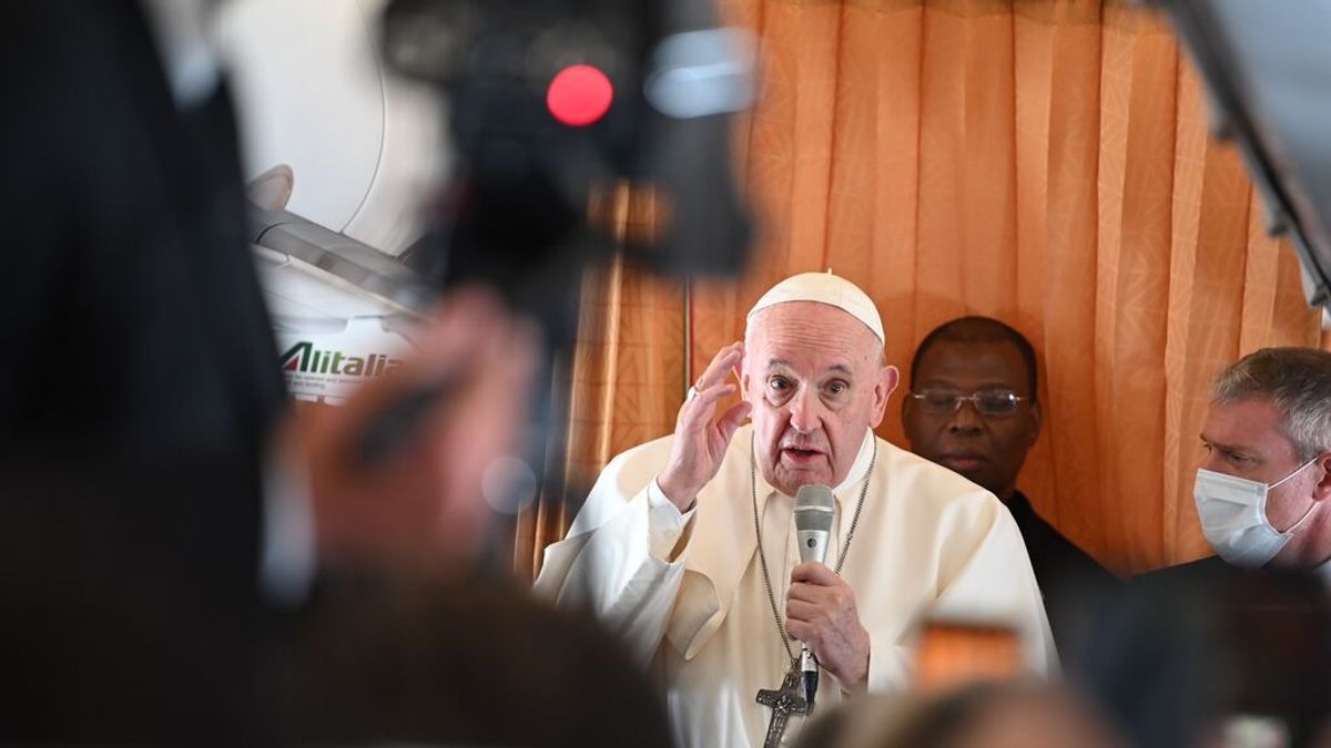 El Papa defiende leyes civiles para parejas homosexuales, pero no el matrimonio El Papa defiende leyes civiles para parejas homosexuales, pero no el matrimonio