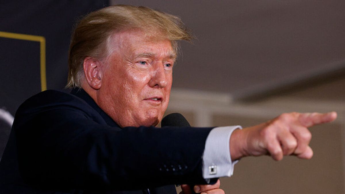 Trump juega con su vuelta a la presidencia en medio de una actividad frenética Trump juega con su vuelta a la presidencia en medio de una actividad frenética