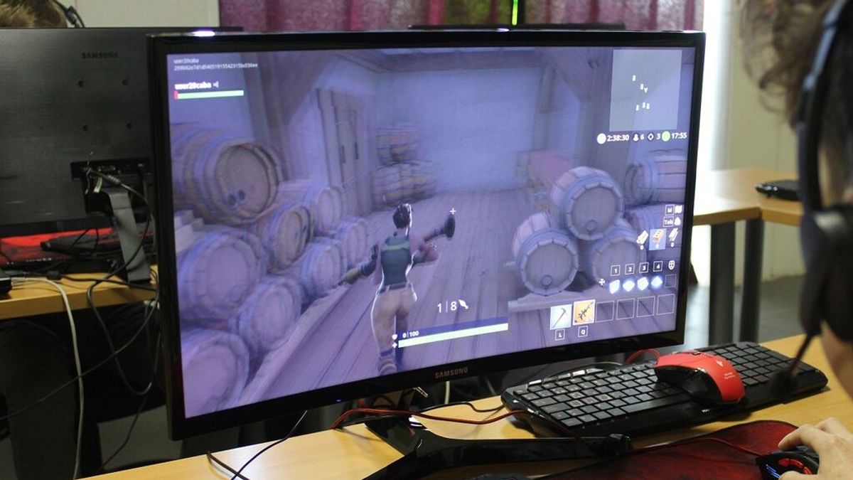 El menor ingresado por su adicción al Fortnite pasaba hasta 20 horas al día pegado a la pantalla El menor ingresado por su adicción al Fortnite pasaba hasta 20 horas al día pegado a la pantalla