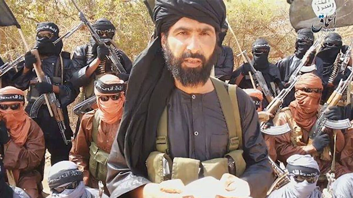 Quién era Adnan Abu Walid al Saharaui, líder del Estado Islámico en el Gran Sáhara abatido por Francia