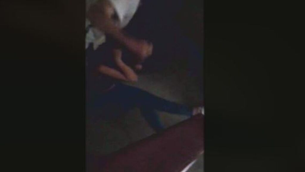 Un grupo de chicas pegan una paliza a una niña de 13 años en Vizcaya y lo graban en el móvil
