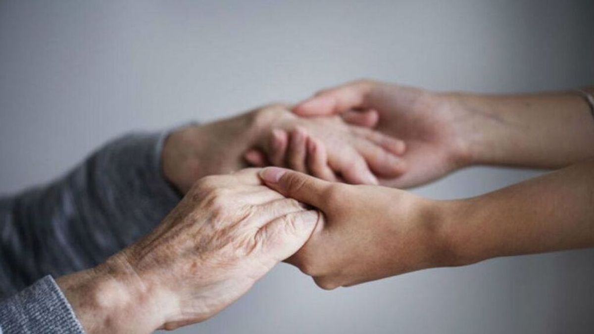 Detenida una mujer por estafar más de 63000 euros al hombre al que cuidaba en Zaragoza Detenida una mujer por estafar más de 63000 euros al hombre al que cuidaba en Zaragoza