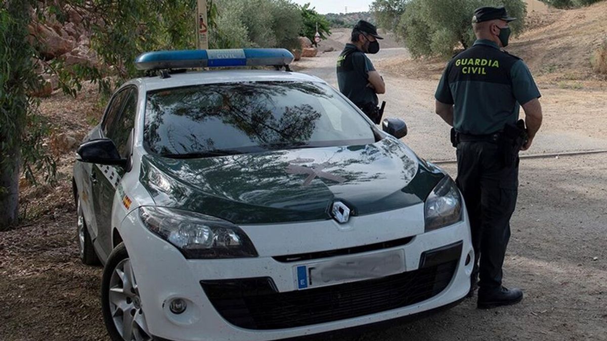 Detenidos un joven de 19 años y una menor por apuñalar a una mujer de 69 años en Villarrín de Campos en Zamora