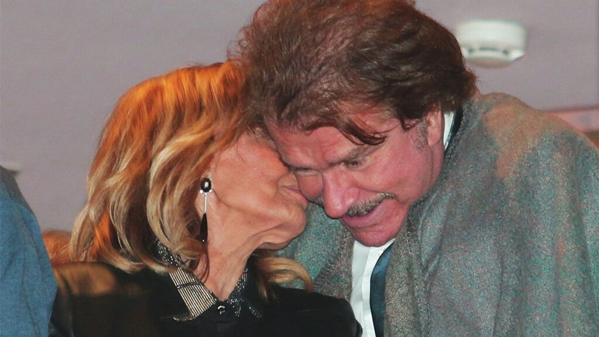 "Soy un pájaro libre, no puedo seguir": el whatsapp de la discordia entre Bigote y María Teresa Campos "Soy un pájaro libre, no puedo seguir": el whatsapp de la discordia entre Bigote y María Teresa Campos