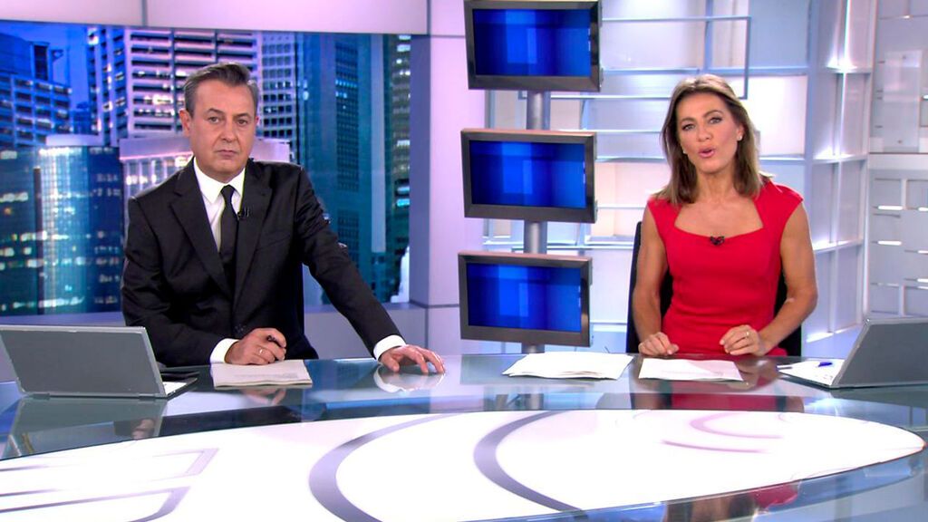 Con José Ribagorda y Ángeles Blanco Informativos Telecinco 2021 Noche 18/09/2021
