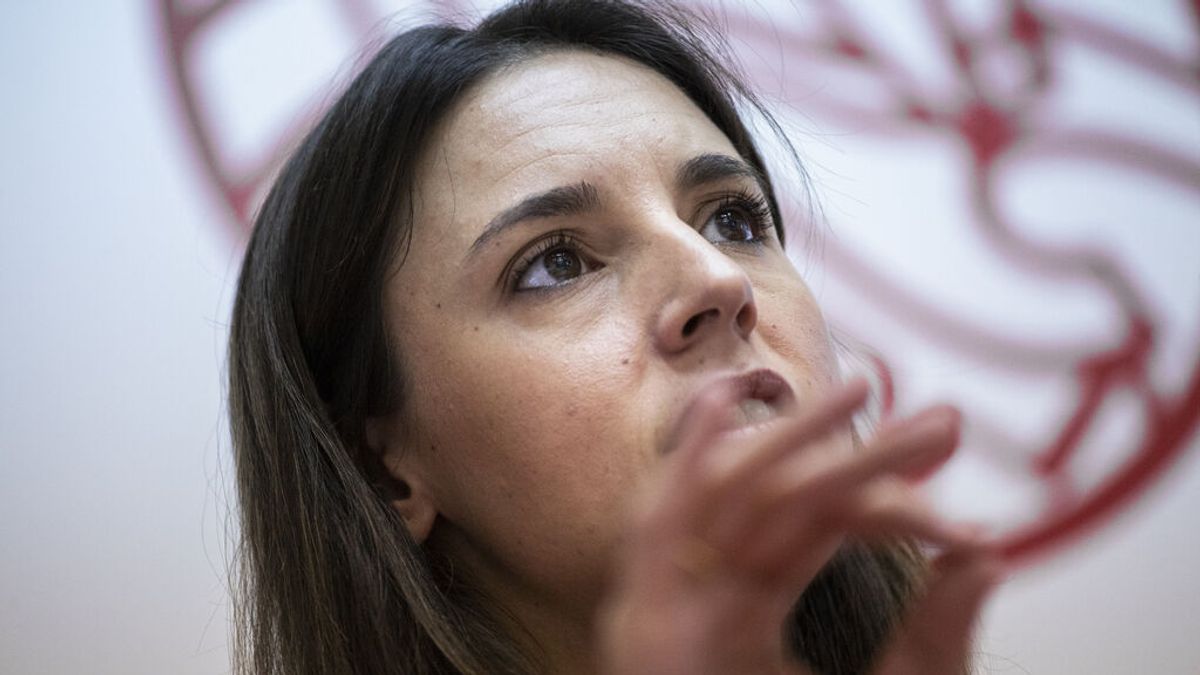 Montero llevará a la fiscalía el "odio lgtbifóbico" de la marcha en Chueca Montero llevará a la fiscalía el "odio lgtbifóbico" de la marcha en Chueca