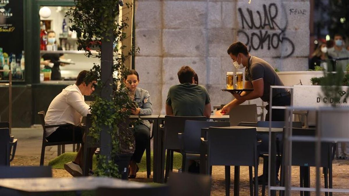 Madrid elimina las restricciones horarias en hostelería y ocio y aumenta aforos desde este lunes Madrid elimina las restricciones horarias en hostelería y ocio y aumenta aforos desde este lunes