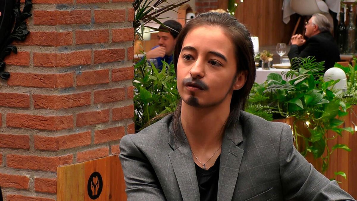 Mostrando su alter ego First Dates Temporada 5 Programa 1294 Mostrando su alter ego First Dates Temporada 5 Programa 1294