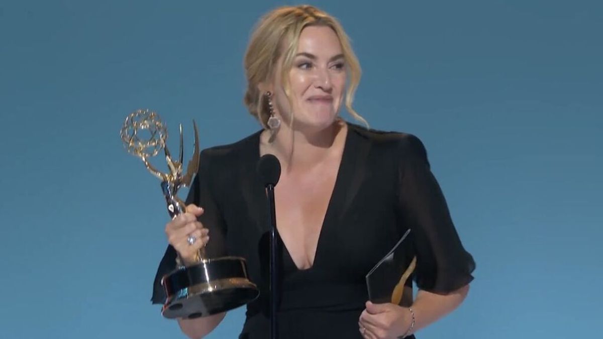 El discurso lleno de sororidad de Kate Winslet tras ganar el Emmy: "La mujeres tenemos que apoyarnos"