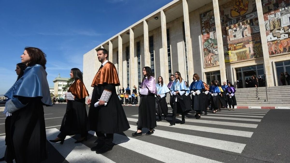 El Rey inaugura en Córdoba el curso académico de las universidades españolas El Rey inaugura en Córdoba el curso académico de las universidades españolas