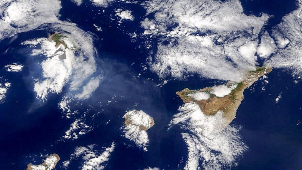 La nube de cenizas del volcán de La Palma, no afecta al espacio aéreo