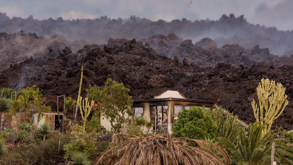 Casas y fincas arrasadas por el volcán de La Palma: ¿de qué se hacen cargo los seguros?