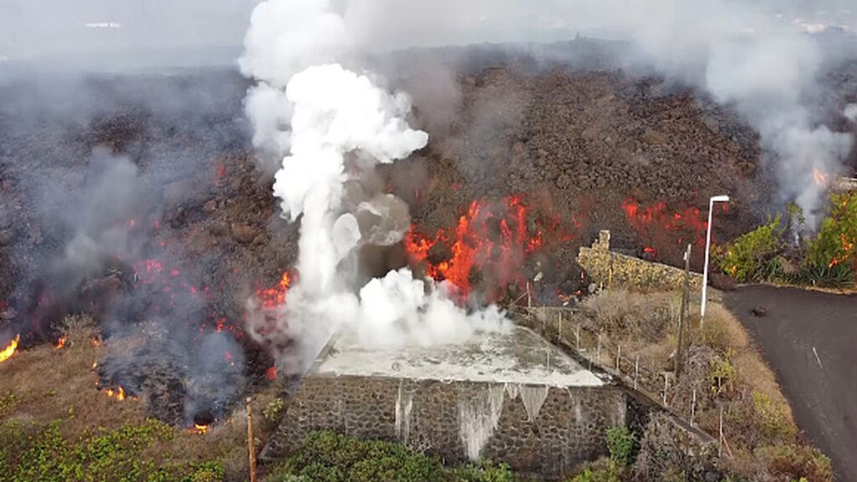 Nube de piroclastos en el volcán de La Palma: ¿Qué son y qué precauciones tomar?