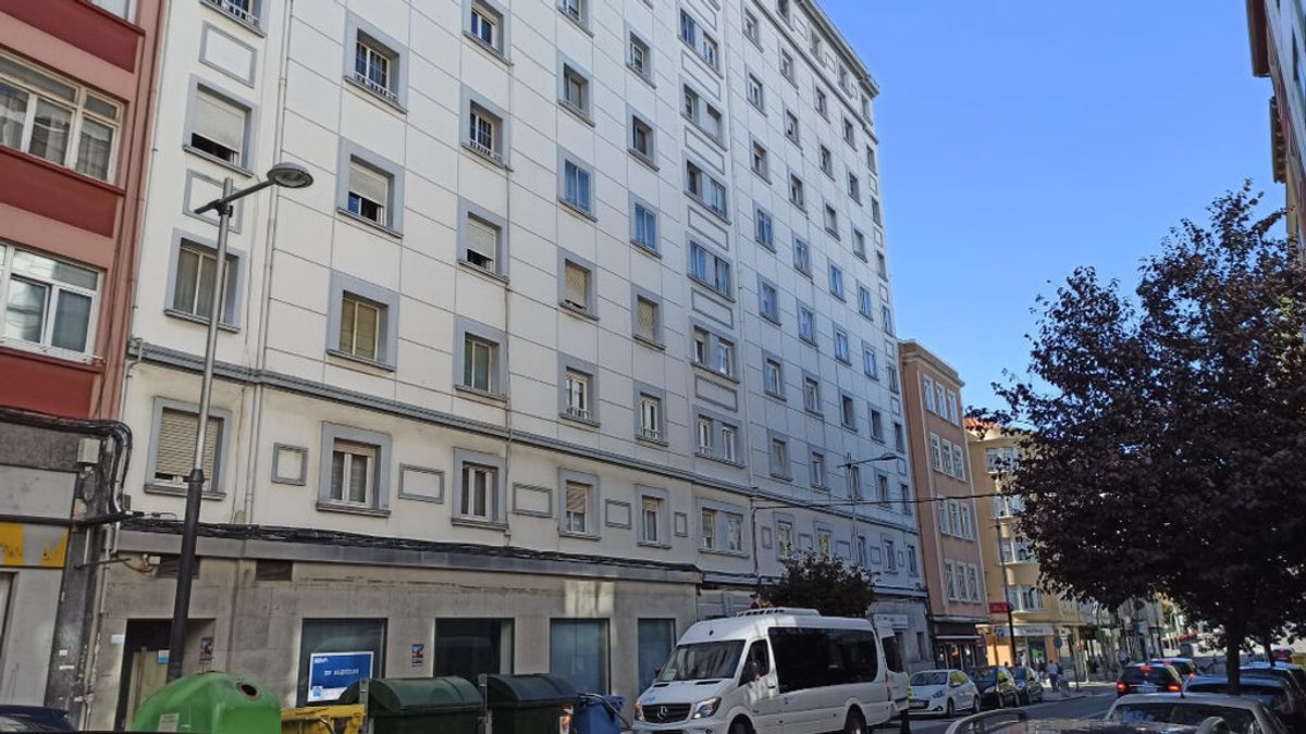 Encuentran el cuerpo momificado de un hombre de 57 años en un piso de Ferrol Encuentran el cuerpo momificado de un hombre de 57 años en un piso de Ferrol