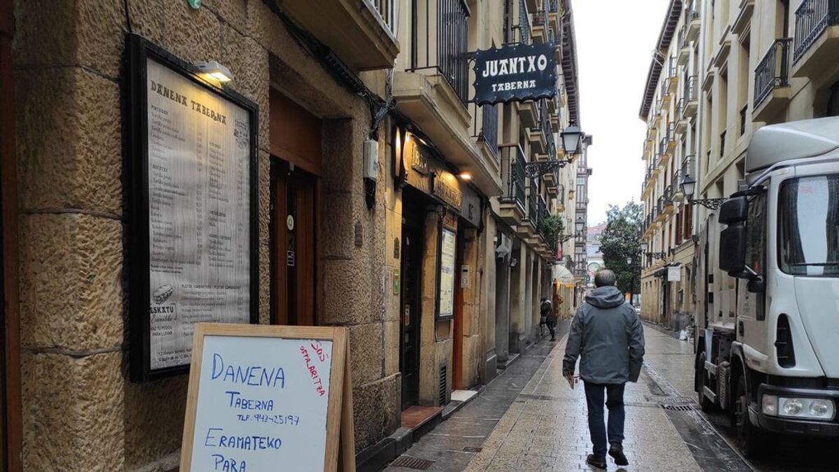 Hosteleros de San Sebastián cerrarán en protesta por “las aglomeraciones de los botellones” este  jueves