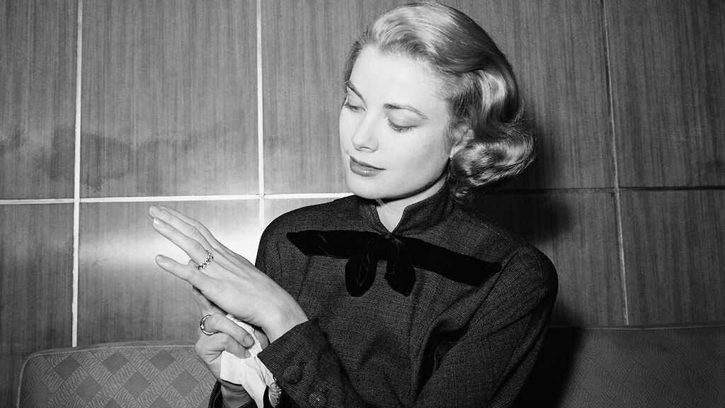 Grace Kelly también recibió un anillo de lo más especial.