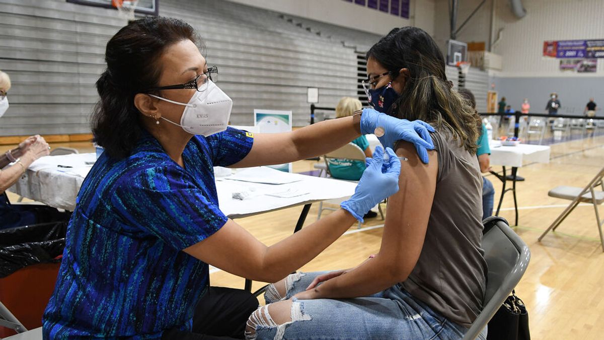 EE.UU. obligará a los empleados federales a vacunarse contra el coronavirus para finales de noviembre