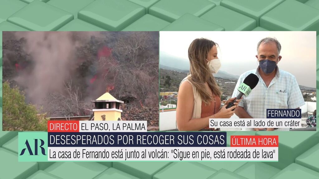 Un vecino de La Palma, hundido al ver cómo la lava destruye su casa: "No puedo mirar, ahí están mis recuerdos y toda una vida"