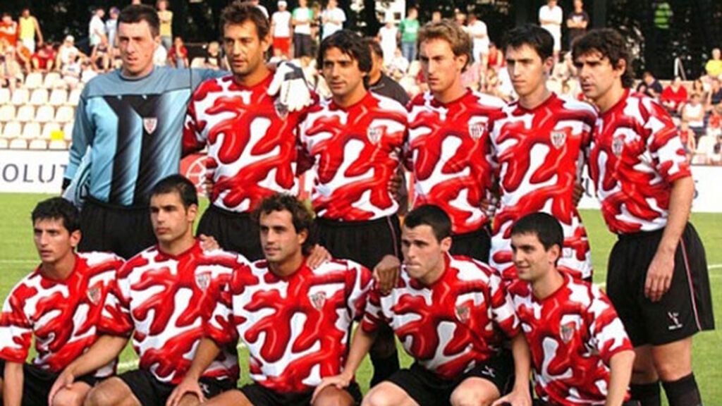 La camiseta del Ketchup y otras elásticas feas de la historia del fútbol