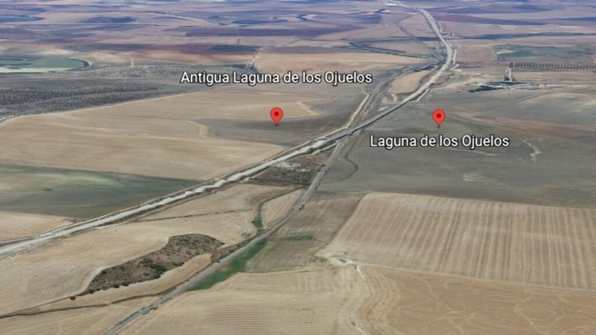 El AVE Sevilla - Almería podría salir más caro: Bruselas abre un expediente a España por el impacto medioambiental de la línea El AVE Sevilla - Almería podría salir más caro: Bruselas abre un expediente a España por el impacto medioambiental de la línea