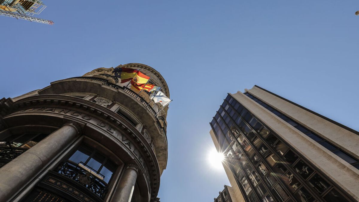 El Supremo decide que la indemnización de 417 millones por Banco de Valencia se pague al FROB y no a CaixaBank El Supremo decide que la indemnización de 417 millones por Banco de Valencia se pague al FROB y no a CaixaBank