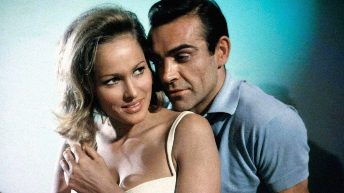 Ursula Andress y Sean Connery en 'Dr. No' (1962) Ursula Andress y Sean Connery en 'Dr. No' (1962)