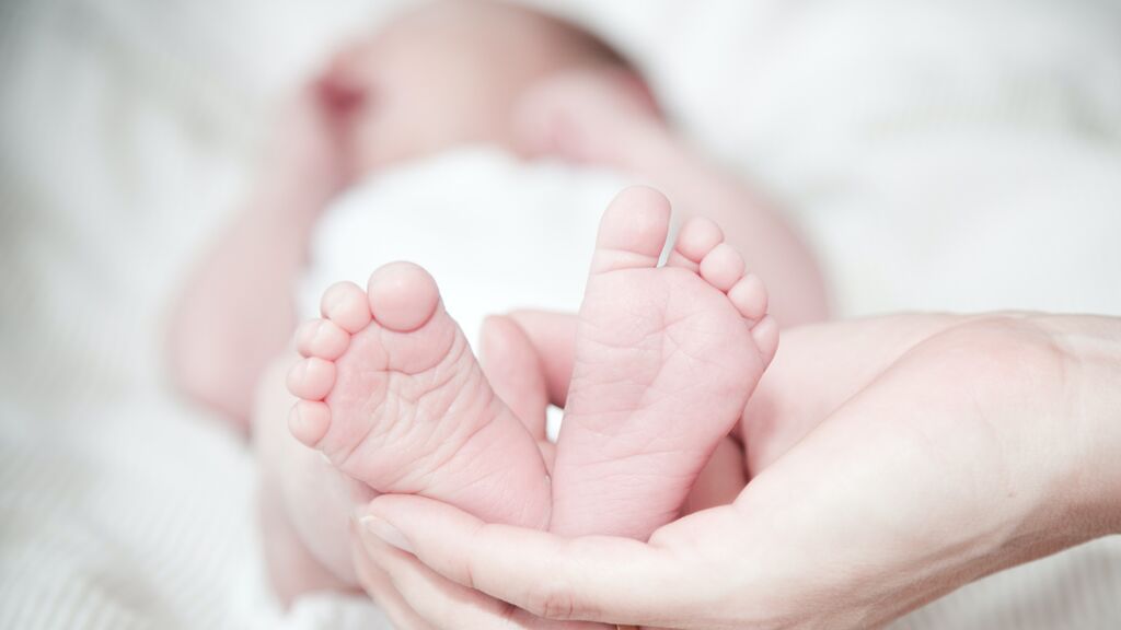 Nacen primeros bebés in vitro con medios de cultivo enriquecidos con fluido uterino de sus madres a nivel internacional