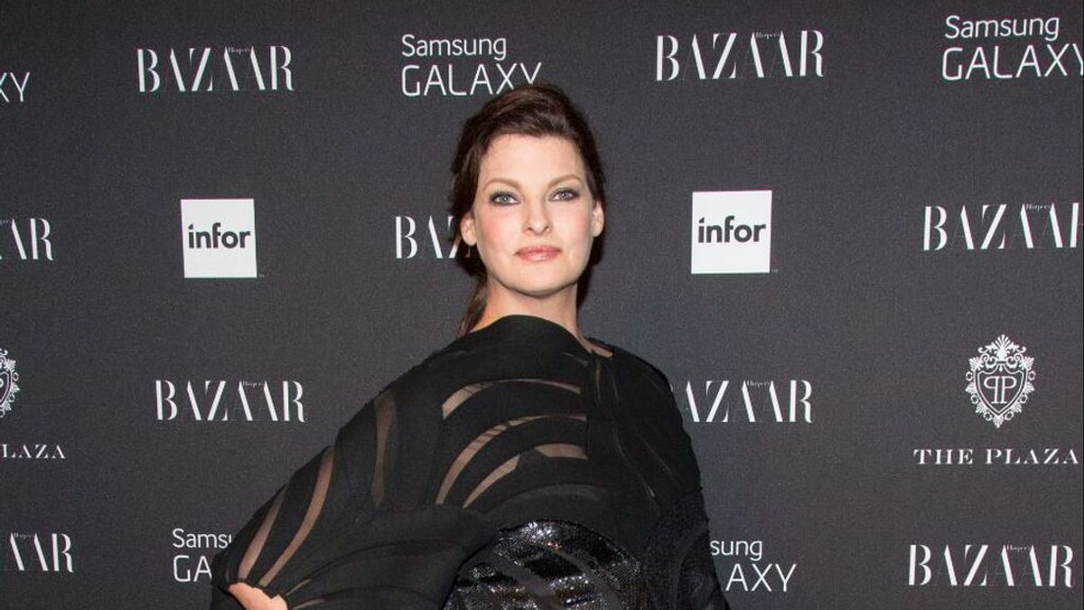 Linda Evangelista ha desaparecido del foco mediático tras quedar "irreconocible" por un tratamiento estético Linda Evangelista ha desaparecido del foco mediático tras quedar "irreconocible" por un tratamiento estético