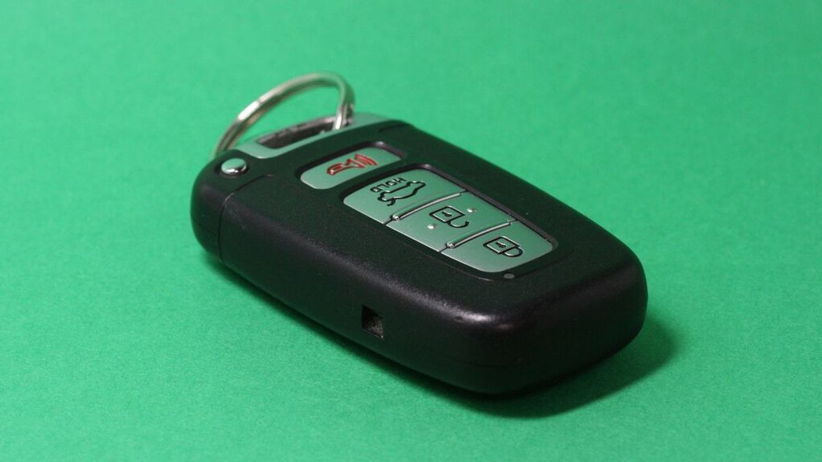 Por qué es recomendable llevar las llaves del coche con papel de aluminio