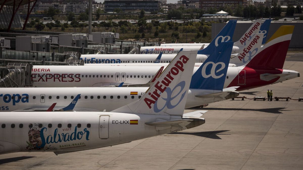 Las aerolíneas españolas preparan ERTE para 12.000 empleados si no se amplía su vigencia Las aerolíneas españolas preparan ERTE para 12.000 empleados si no se amplía su vigencia