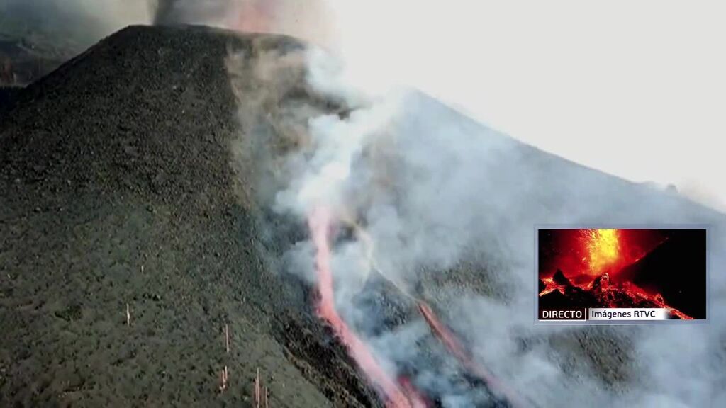 Dos nuevas bocas en el volcán de La Palma escupen más lava