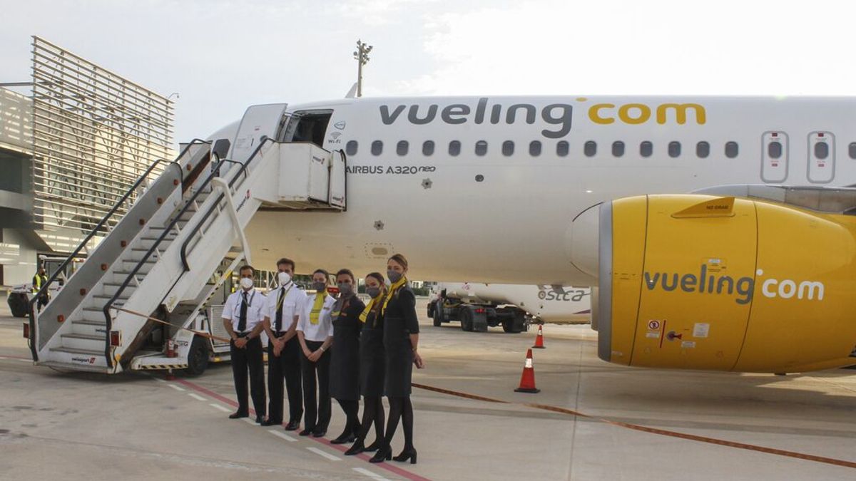 Vueling se suma a Iberia y Globalia y propone un ERTE para 4.000 trabajadores Vueling se suma a Iberia y Globalia y propone un ERTE para 4.000 trabajadores