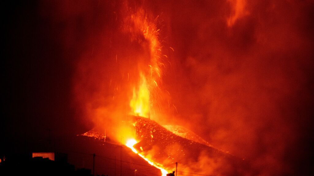 La nueva colada de lava en La Palma discurre por encima de la anterior