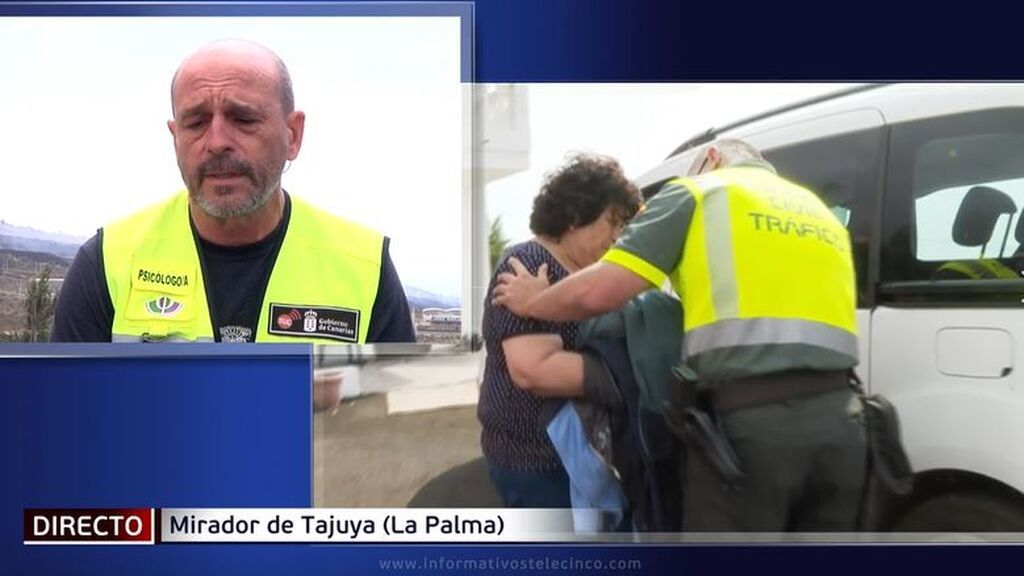 Un psicólogo que ayuda en La Palma revela la fortaleza de una desalojada de 70 años: "Le he pedido un abrazo"