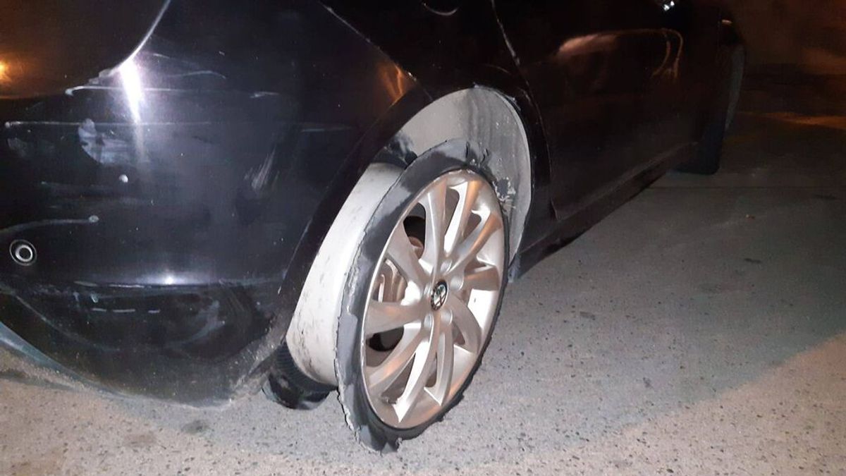 Detenida una conductora que circulaba borracha y sin una rueda: "Ya notaba un ruidico" Detenida una conductora que circulaba borracha y sin una rueda: "Ya notaba un ruidico"