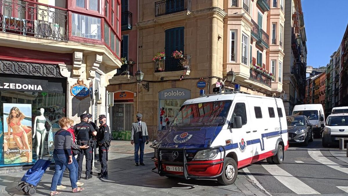 La Ertzaintza investiga una violación grupal a una mujer en Bilbao La Ertzaintza investiga una violación grupal a una mujer en Bilbao