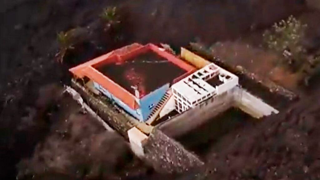 La casa "milagro" de Toribio León, salvada en mitad de la lava