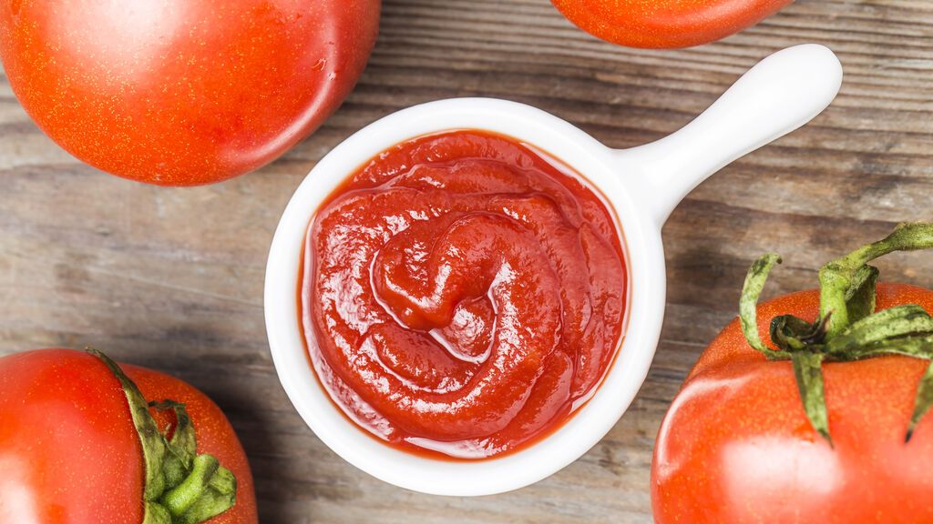 El kétchup es el otro ingrediente esencial de la salsa rosa.