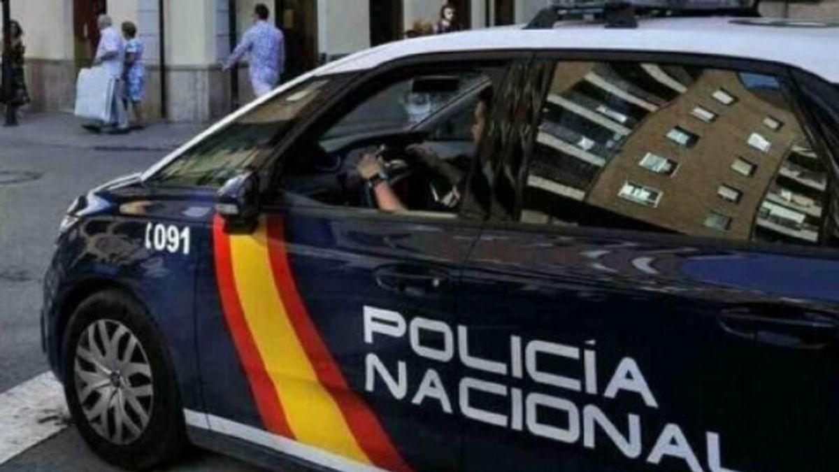 Detenida una mujer en Sevilla por arrancar y comerse dos dedos de otra mujer e intentar sacarle las tripas