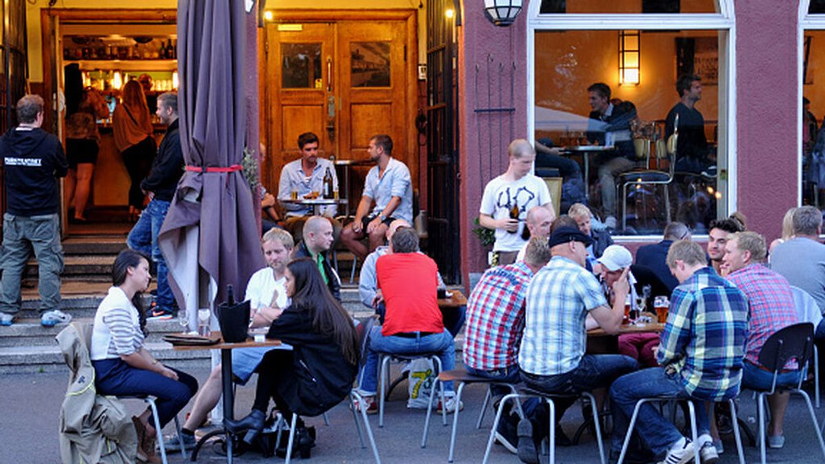 Noruega celebra con altercados el fin de las restricciones por la covid Noruega celebra con altercados el fin de las restricciones por la covid